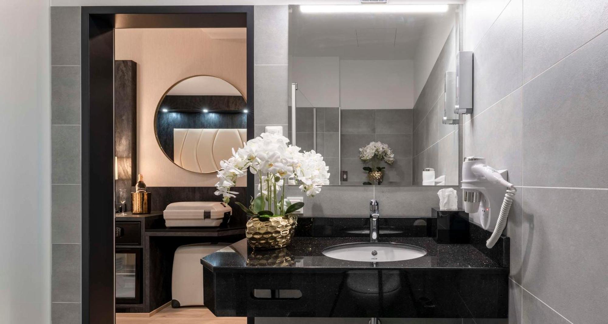 Plaza Inn Wiener Neustadt, BW Signature Collection Luaran gambar